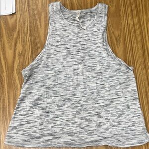 Lululemon workout tank